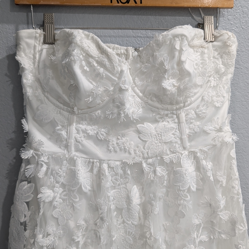 Lulu's White Strapless Lace Midi Dress